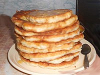 Домашние лепешки на простокваше на сковороде. Пышные лепешки без дрожжей.