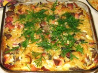 Макаронная запеканка с рубленым мясом, томатами и сыром