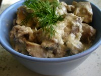 Рецепт куриных желудков в сметанном соусе
