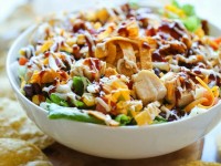 Овощной салат с курицей-гриль