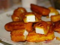 Хрустящие пончики с начинкой из адыгейского сыра