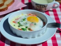 Яичница с помидорами в духовке