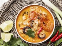 Суп с морепродуктами, рыбой и курицей – фантастический тандем вкуса!