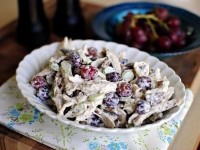 Салат с курицей и виноградом – для настоящего гурмана!