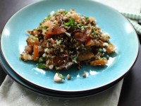 Салат из гречки, бекона и сыра