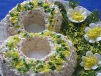 Салат с крабовыми палочками, рисом и сыром «8 Марта»