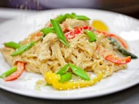 Курица терияки с азиатской лапшой. Рецепт японской кухни