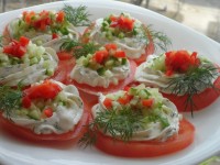 Закуска с творогом и помидорами