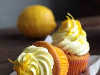 Апельсиновые капкейки с йогуртовым кремом