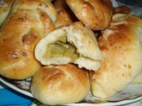 Пирожки с ревенем – десерт с весенним вкусом!