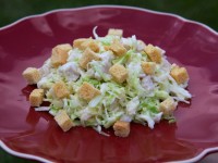 Салат с курицей и свежей капустой – сытное блюдо быстрого приготовления