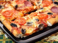 Пицца с мясом – сытный вариант приготовления!