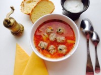 Томатный суп с мясными фрикадельками