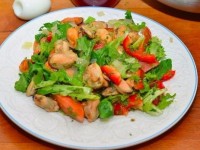 Салат с мидиями и овощами – изысканное блюдо с морепродуктами