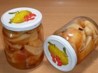Яблоки на зиму в карамельном сиропе