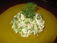 Салат из кальмаров с яйцами и рисом