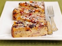 Творожный пирог с вишнями – вкусный десерт быстрого приготовления
