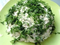 Салат с курицей, яблоками, сыром