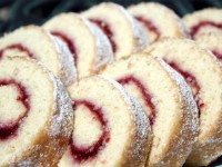 Рулет с джемом быстрого приготовления