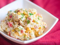 Салат с крабовыми палочками, яйцами, сыром
