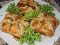 Слойки с мясом и сулугуни