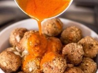 Мясные шарики с начинкой из моцареллы