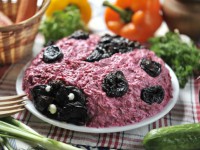 Новогодний салат Божья коровка. Салат с сыром