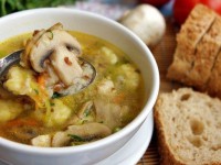 Гречневый суп с клецками из картофеля и шампиньонами