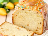 Кулич в хлебопечке —  пасхальная выпечка простого приготовления
