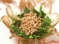 Старорусская кухня – салат с сельдереем, приправленный ореховым соусом
