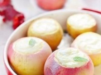 Яблоки в духовке с творожной начинкой