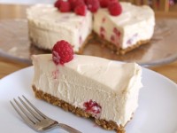 Вкуснейший диетический торт с творогом и фруктами!