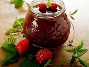 89293112_4278666_Food_Fruits_and_Berryes_Berry_jam_028672_